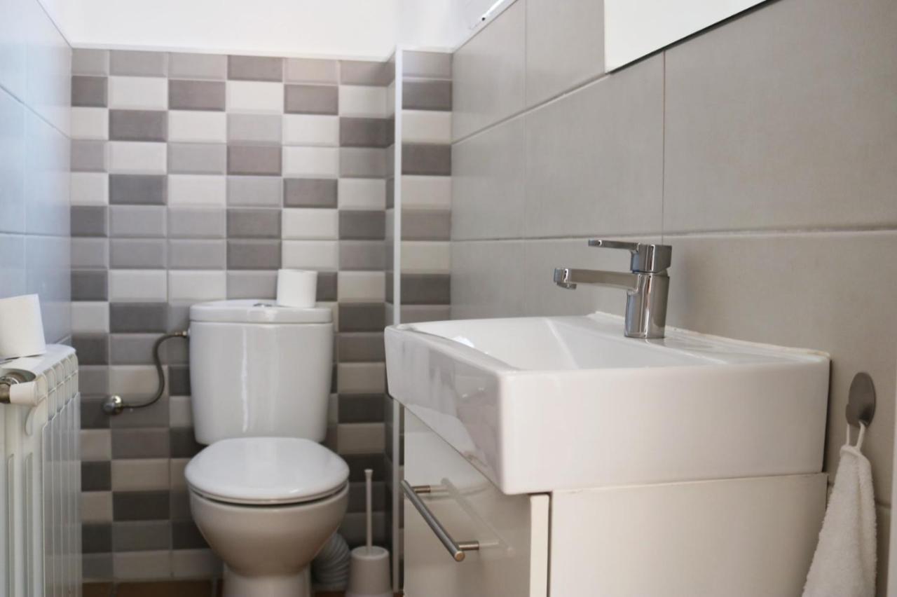 Monresidence Bellavista Manresa Bagian luar foto